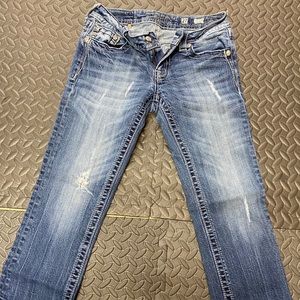 Women’s Miss Me Capri Pants